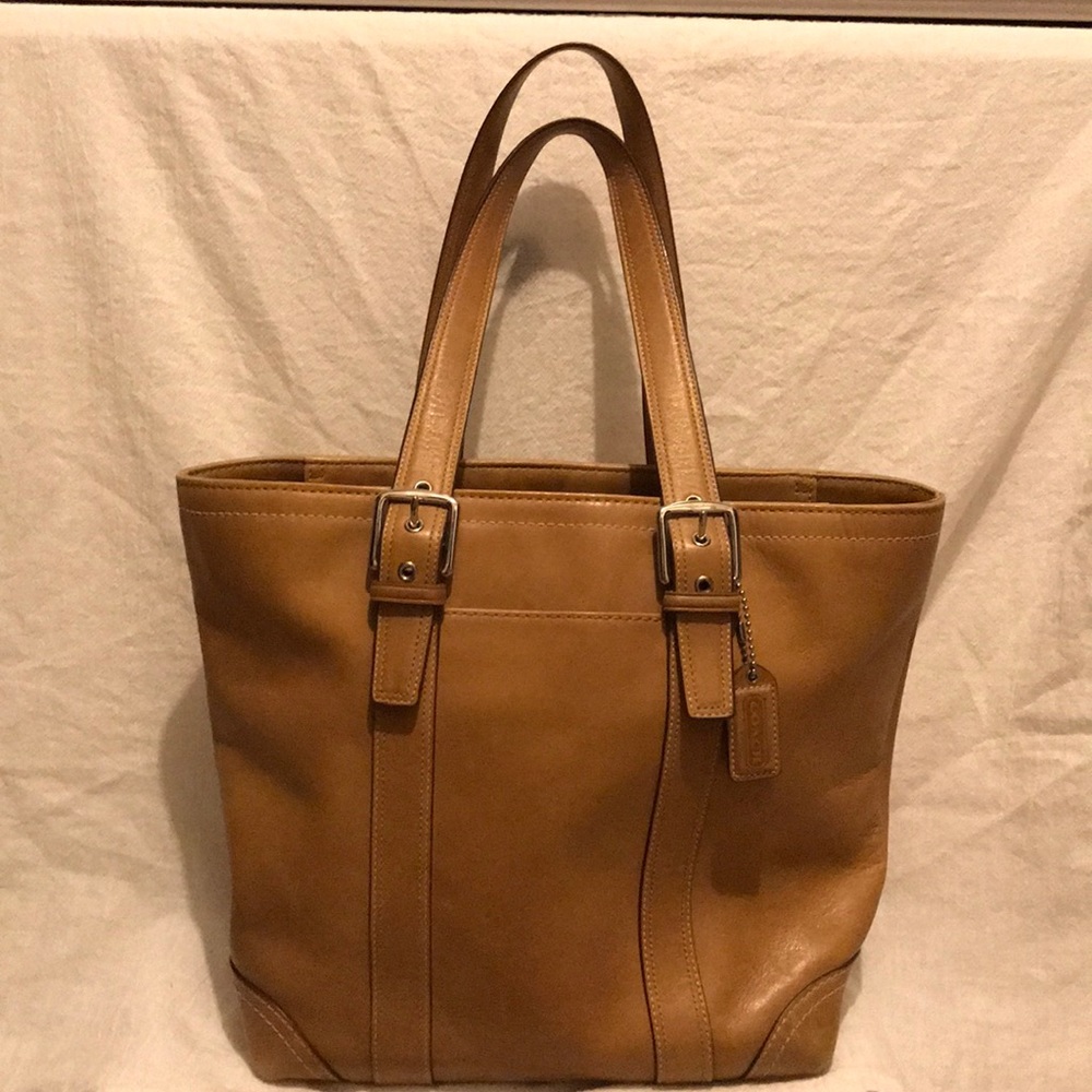 Coach Tote bag- Tan